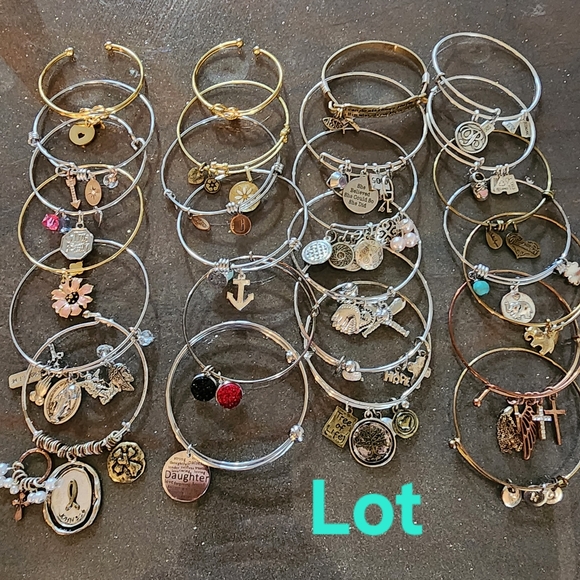 Alex & Ani type style jewelry lot of 25 bangle charm bracelets tree cross misc - Picture 1 of 11